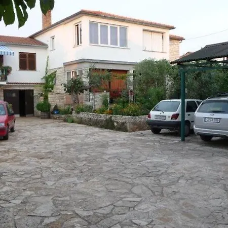 Nice With Private Terrace In Gasthuis Rovinj