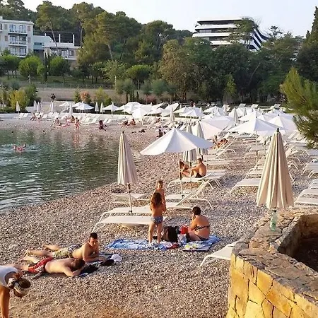 Gostinjska kuća Nice With Private Terrace In 3*