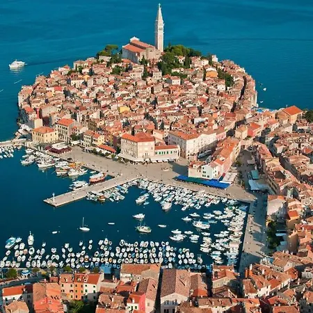 Nice With Private Terrace In Rovinj